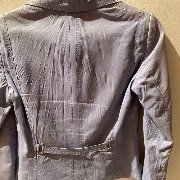 Hugo Boss vintage leather jacket size US 4 but fit to small - Picture 2 of 5
